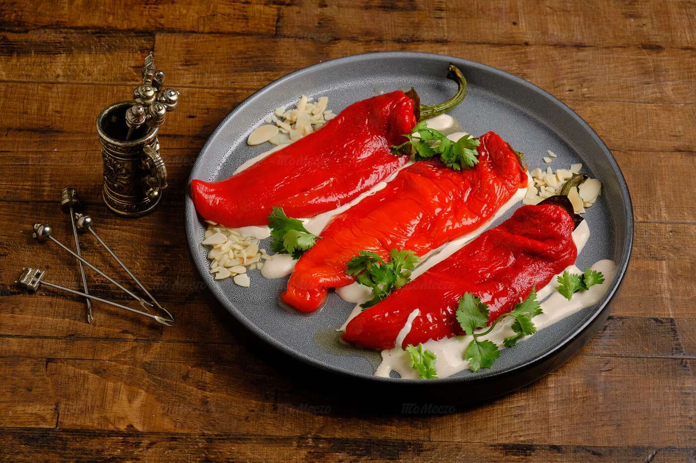 Летнее меню и мороженое с градусом