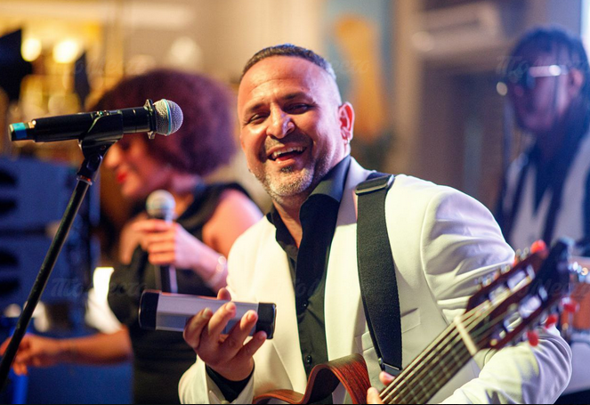 вечер под яркие итальянские и испанские хиты в живом исполнении