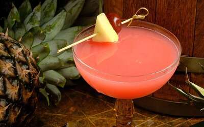 Коктейли по 489₽ и Mardi Gras