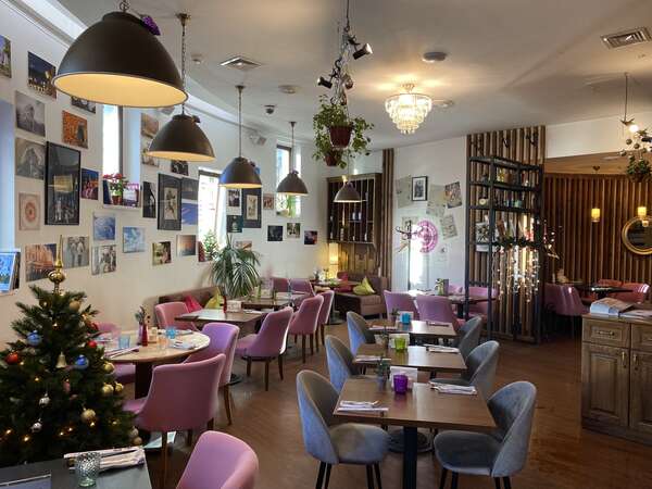 Ресторан Корнер Кафе (Corner Cafe) на Композиторской улице