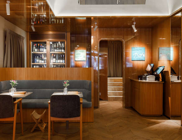 Ava Bistro